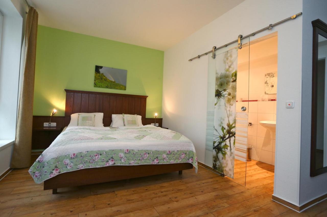 Wein-Traeume Hotel Thüngersheim Kültér fotó